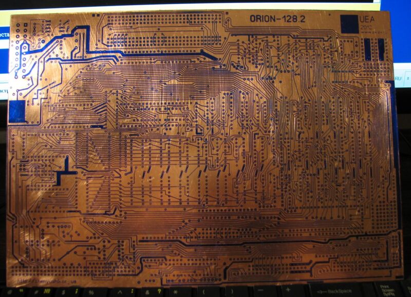 Плата компьютера Орион-128 после травления